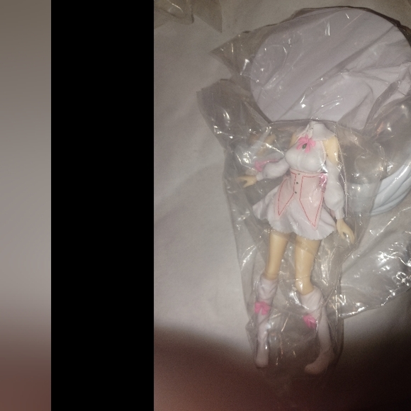 Amelia Hand figurine - Picture 4 of 4